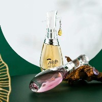 国内贸易   十二金钗香水品牌女士香水RISSERS热销爆款古风香水持久淡香（30mI）粉钻   金钻   紫钻颜色备注））