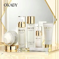 国内贸易    欧佩二裂酵母滋润护肤六件套盒补水保湿面部精华水乳套装